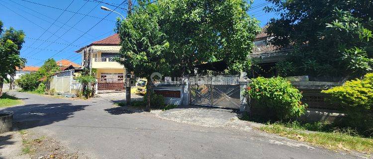 For Sale House with Large Land, Corner Position with Access to 2 Roads, in Gatsu Area, Denpasar. Also Suitable for Office Because of its Very Strategic Location in the Center of Denpasar City. 1