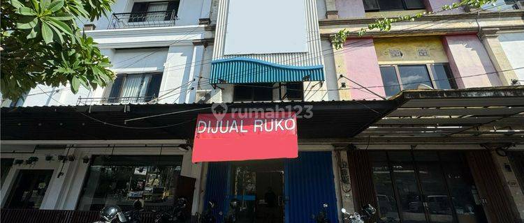 Dijual Ruko 3 lantai lokasi strategis di penatih denpasar 1