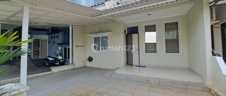 Disewakan Rumah Semi Furnished di Cluster Flamboyan Alam Sutera, Tangerang Selatan 1