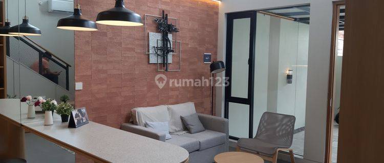 Rumah Full Furnished Dengan Mezzanine Dekat Ugm 1