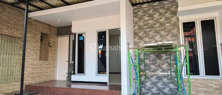 Disewakan Rumah Barata Jaya 6, Bagus Baru Renovasi Tinggal Masuk 1