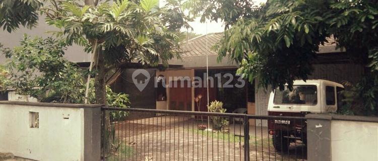 Jual Rumah Tanah Luas Terawat Dkt Kampus Upi Setiabudi Bandung 1