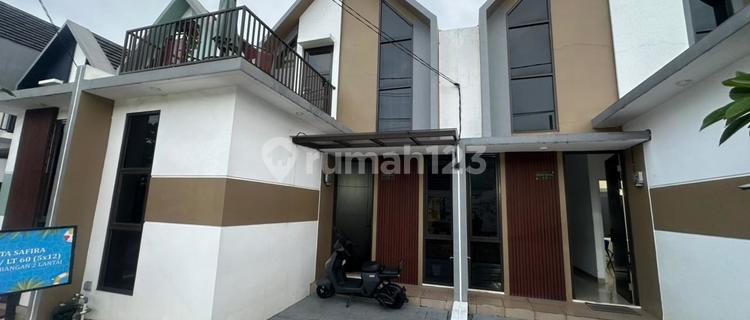 Ready-to-Occupy Cluster House in a Crowded Area 1