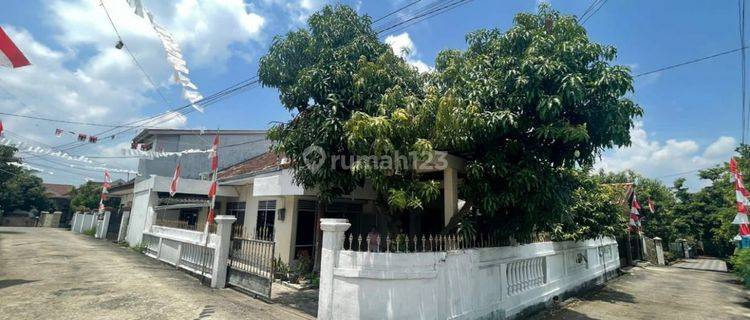 Dijual Rumah di Jl Bank Raya, Demang Lebar Daun, Ilir Barat 1, Palembang 1