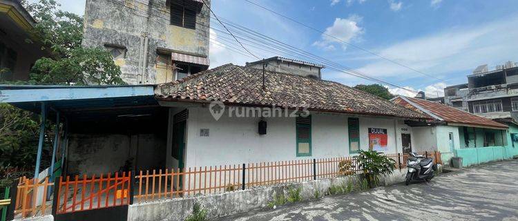 Di Jual Tanah Dan Rumah Di Jl. Dempo Dalam 1