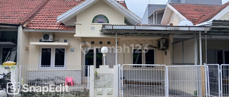 Disewakan Rumah Bersih Murah Di.graha Padma 1