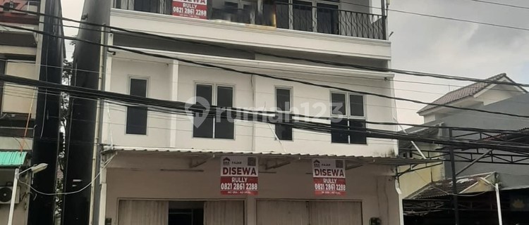 3-Storey Linked Shop House in Pandu Raya Commercial Area, Bogor 1