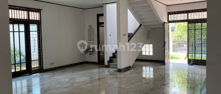 Rumah 2 Lantai 3+1 Kt di Taman Alfa Indah 1
