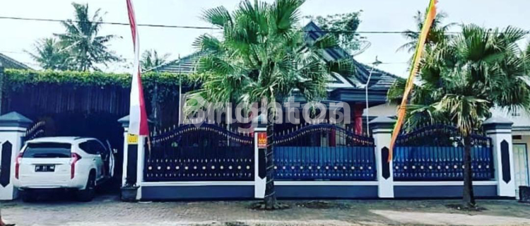 Ready-to-Occupy Blitar House, Spacious and Well-Maintained. 1