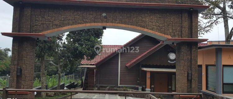 Dijual Villa Di Trawas, Dekat Hotel Wizh 1