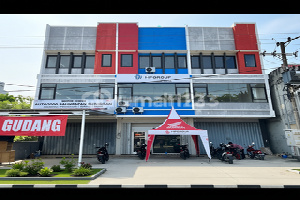 "Exclusive Shop House for Rent 5 Minutes from Manggar Toll Road Balikpapan" 1