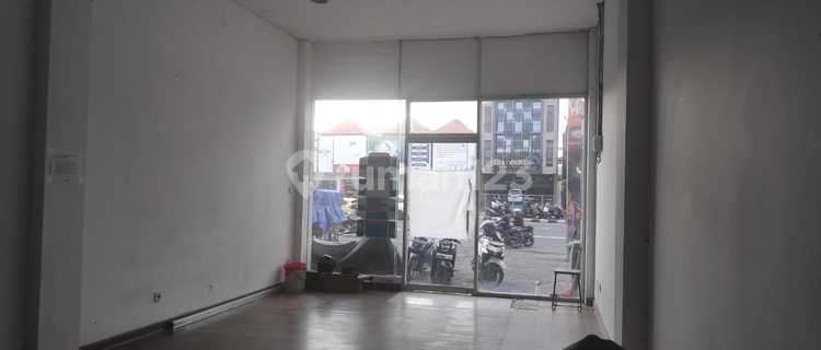 3-Story Shop House in the Heart of Business on Sunset Road, Simpang Siur Kuta 1
