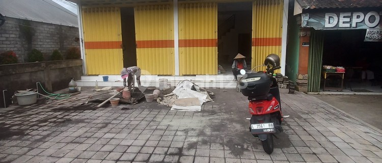 For Rent New Shop House Strategic Location on Main Road Kapal 1