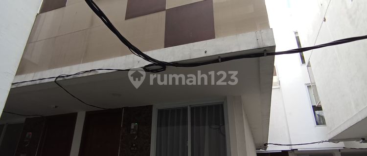 JUAL APARTHOUSE CRYSTAL HAJI NAWI CIPETE BLOK M JAKARTA SELATAN 1