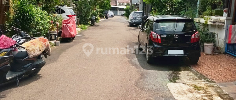 Rumah 1,5 Lantai di Villa Melati Mas, Tangerang Selatan 1