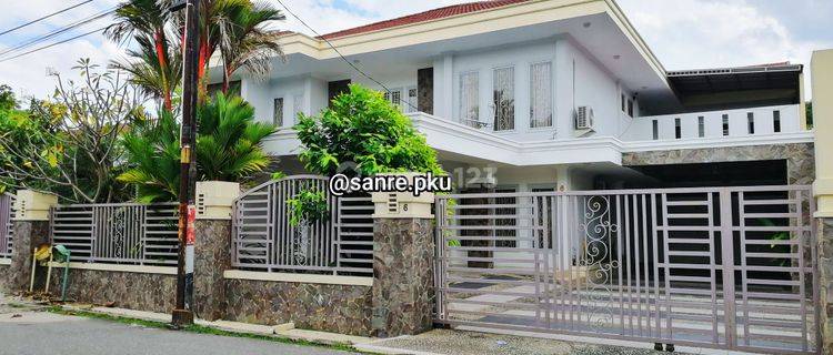 Rumah Mewah Lingkungan Elite 2 Lantai Jantung Kota, Jl. Dr. Sutomo, Dekat Polsek Limapuluh 1