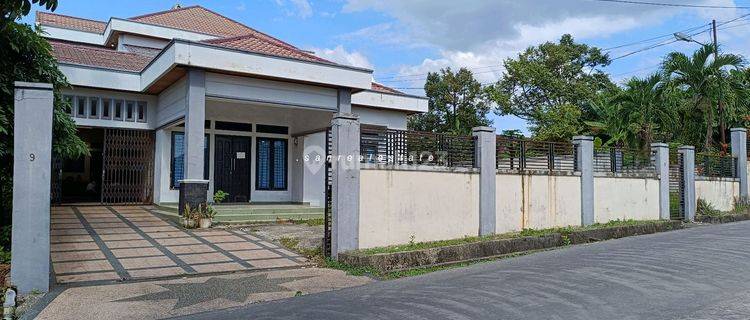 Rumah Sewa Murah 2 Lantai Exclusive Utk Kantor Atau Mess Ditengah Kota 1