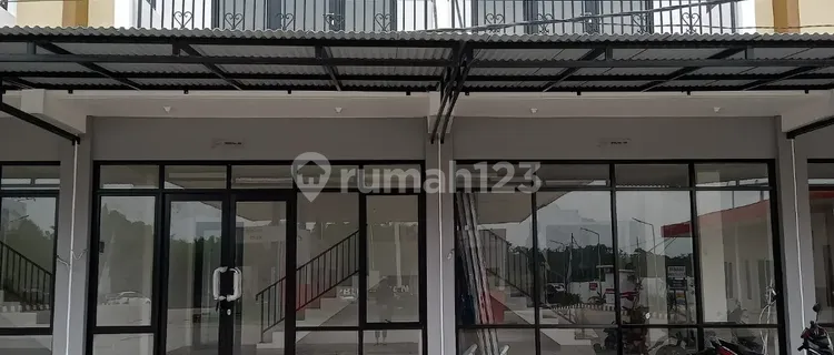 For Sale: Ready-to-Occupy Shop House, Business-Ready on Main Road in Aryana Housing, Karawaci, Tangerang 1