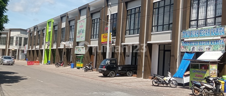 2-Storey Ready-to-Occupy Shop House for Rent on Aryana Main Road, Karawaci Tangerang 1