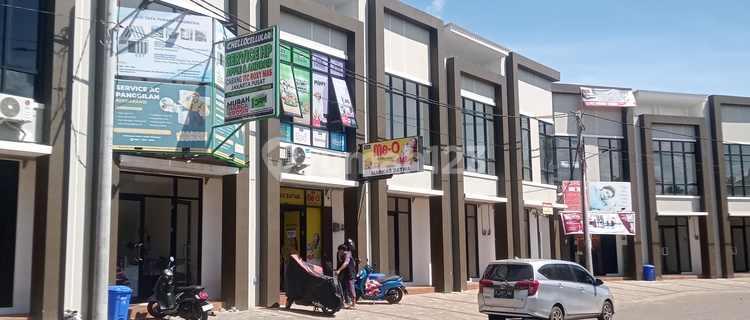 Ready-to-Live 2-Story Shop House for Rent in Kristal Aryana Cluster, Karawaci, Tangerang 1