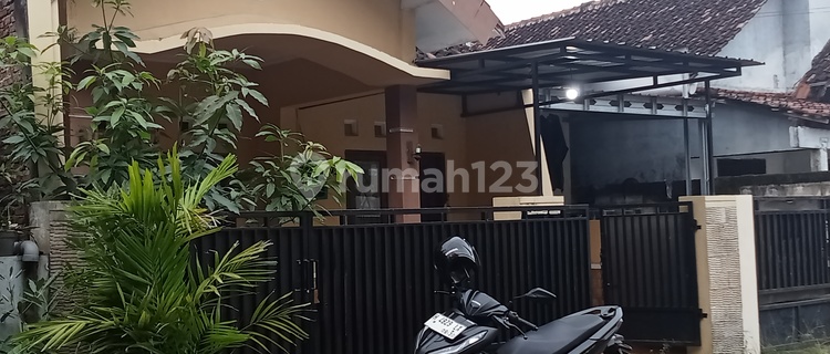 Rumah Secondary ..Akses Bagus Dn Lingkungan Istimewa 1