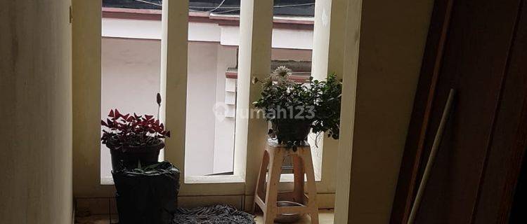 Rumah Kos 3 Lantai Siap Pakai Di Gandaria 1