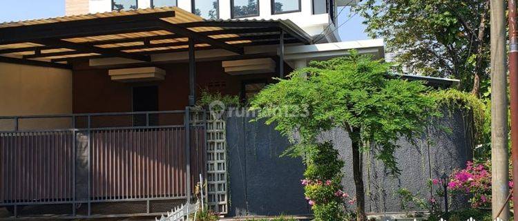 Dijual Rumah Strategis Perum Darmo Sentosa Raya 1