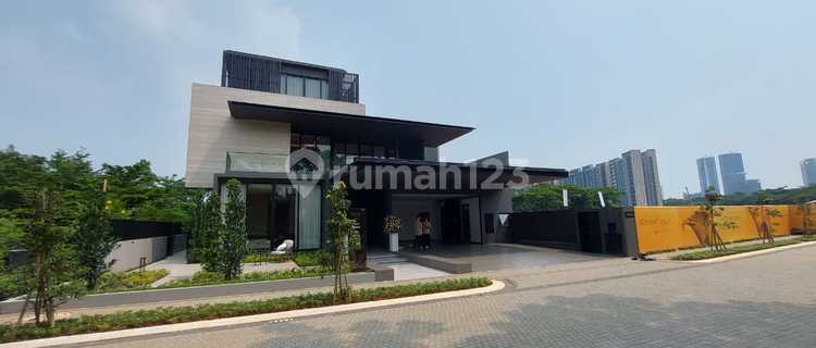 Luxurious and Comfortable Botanic Villa Resort in BSD City 1