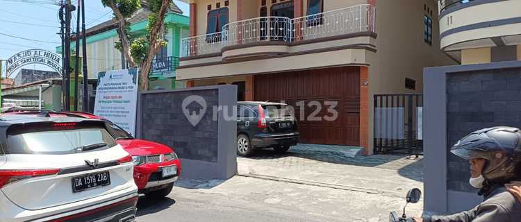 For Sale: 3-Story Boarding House with 27 Rooms, North of Hyatt Hotel Palagan Sleman 1