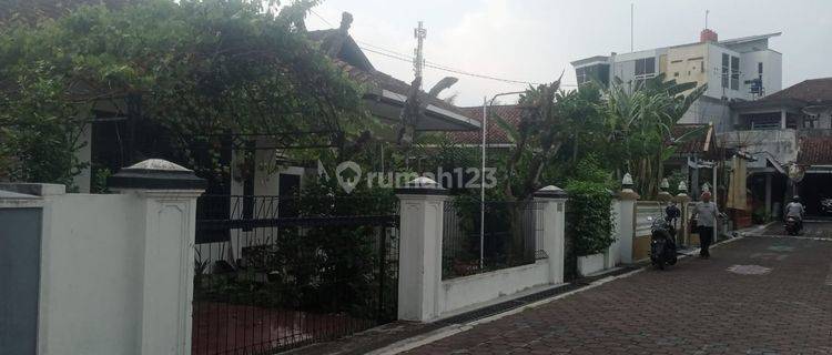 Rumah Unfurnished SHM di Jalan Jeruk Timur, Magelang 1