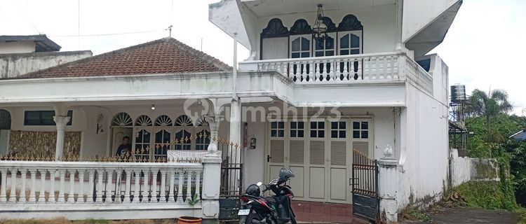 Rumah Bagus Dalam Perum Shm Di Jl. Duku Vi No 17, Kramat Selatan, Magelang Utara, Kota Magelang, Jawa Tengah, Indonesia, 56115, Magelang Utara 1
