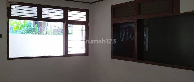 Rumah Unfurnished Pluit, Jakarta Utara 1
