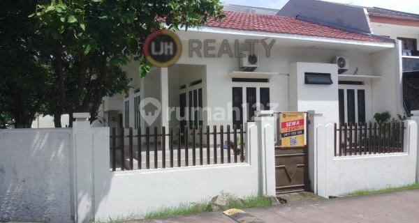 Fully Furnished House for Rent in Gading Elok Barat, Kelapa Gading, North Jakarta 1