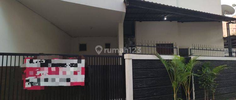 Rumah Minimalis 3 Lantai Dikebayoran Lama 1