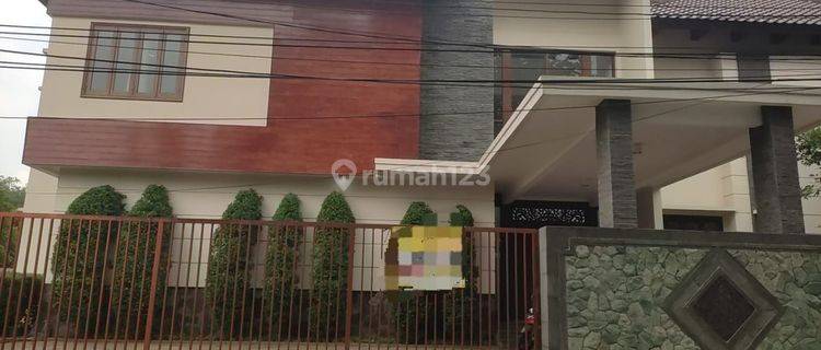 Rumah 2 Lantai Asri & Luas Dikomplek Cocok Kantor Atau Keluarga 1