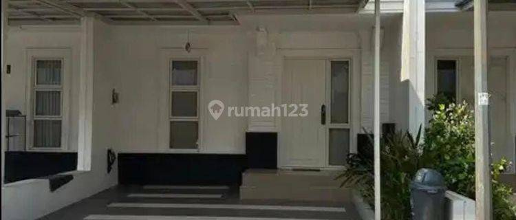 Rumah Dijual 2,5 Lantai Di Grand Wisata Bekasi Shm 1