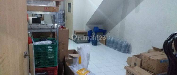 Dijual Cepat Turun harga Ruko 2 Lantai di Taman Royal 
Cipondoh  1
