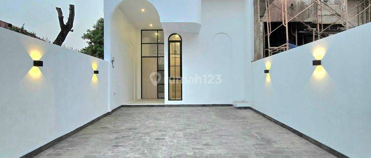 DIJUAL RUMAH LITTLE SANTORINI  JOGLO TIPE EXTRA 1