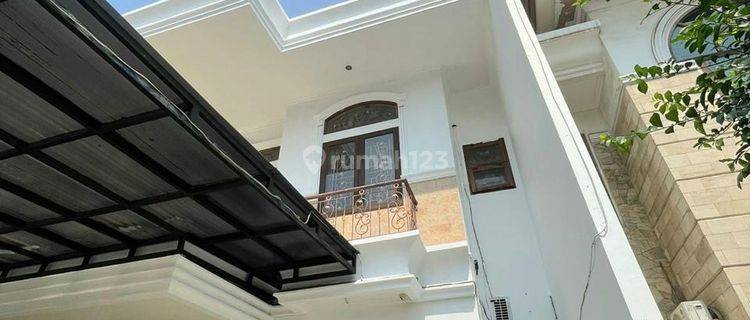 Dijual Rumah di Taman Surya, Jakarta Barat 1