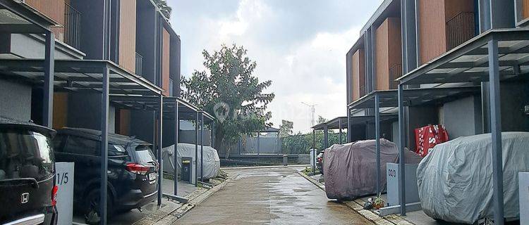 Rumah Mungil Untuk Pasangan Muda Di Cluster Yang Eklusif.  1