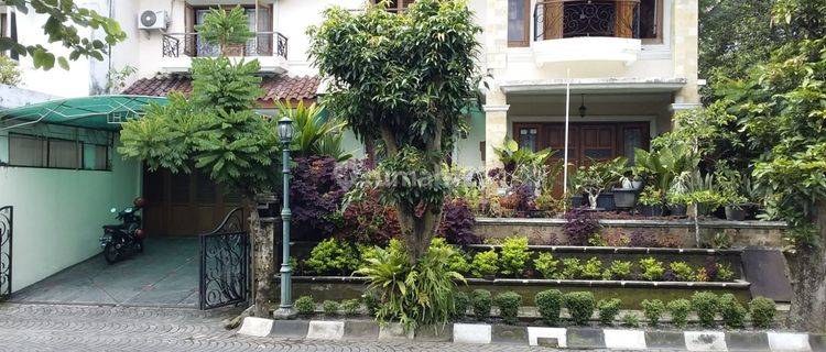 Rumah Dijual Di Jogja, 2 Lantai Shm Timur Bagus 1