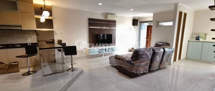 For Sale, Move-In Ready House in Green Court 1