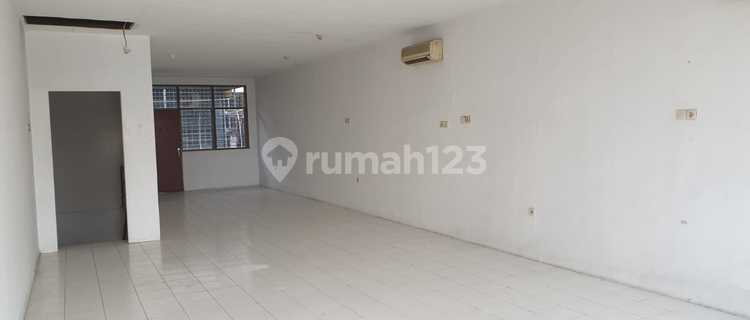For Rent: Ready-to-Occupy and Ready-to-Use Shop House in Green Garden 1
