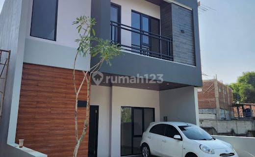 Rumah 2 Lantai Modern, Dp 0 , Hanya 7 Menit Ke Tol Soroja 1