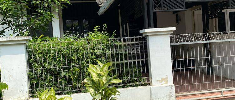 Disewakan Rumah Cantik Luas Siap Huni Di Kemang Pratama 1 Bekasi 1