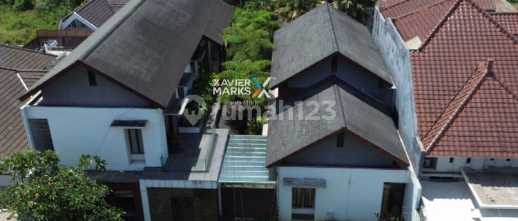 Modern Resort House in the Heart of the City at Dieng Peak Malang 1