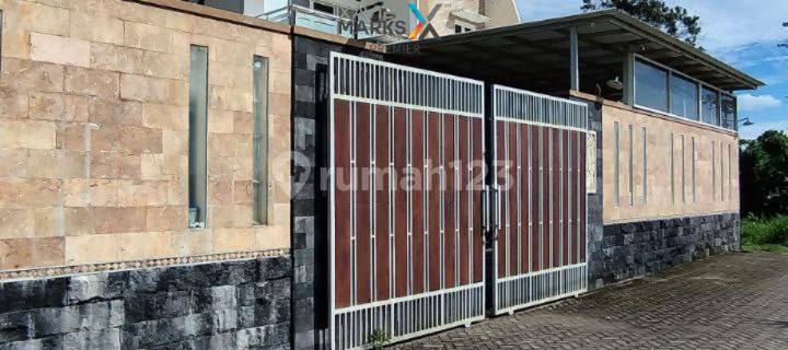 RUMAH MEGAH DIJUAL MURAH BONUS KANDANG SAPI DI KANIGORO BLITAR 1