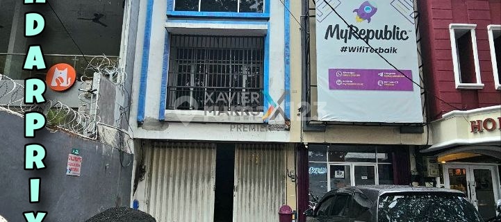 Strategic 3-Story Shophouse on Sunandar Priyo Sudarmo, Blimbing 1