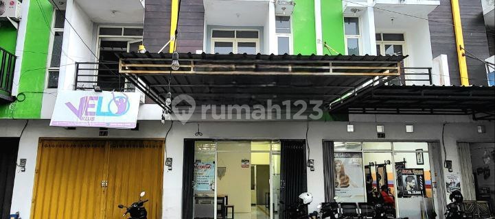 Strategic 2-Story Shop House in Pandanwangi Utama, Blimbing, Malang 1