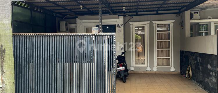 Dijual Cepat dan Murah Rumah Semi Furnish Dekat Sekolah Binus 1